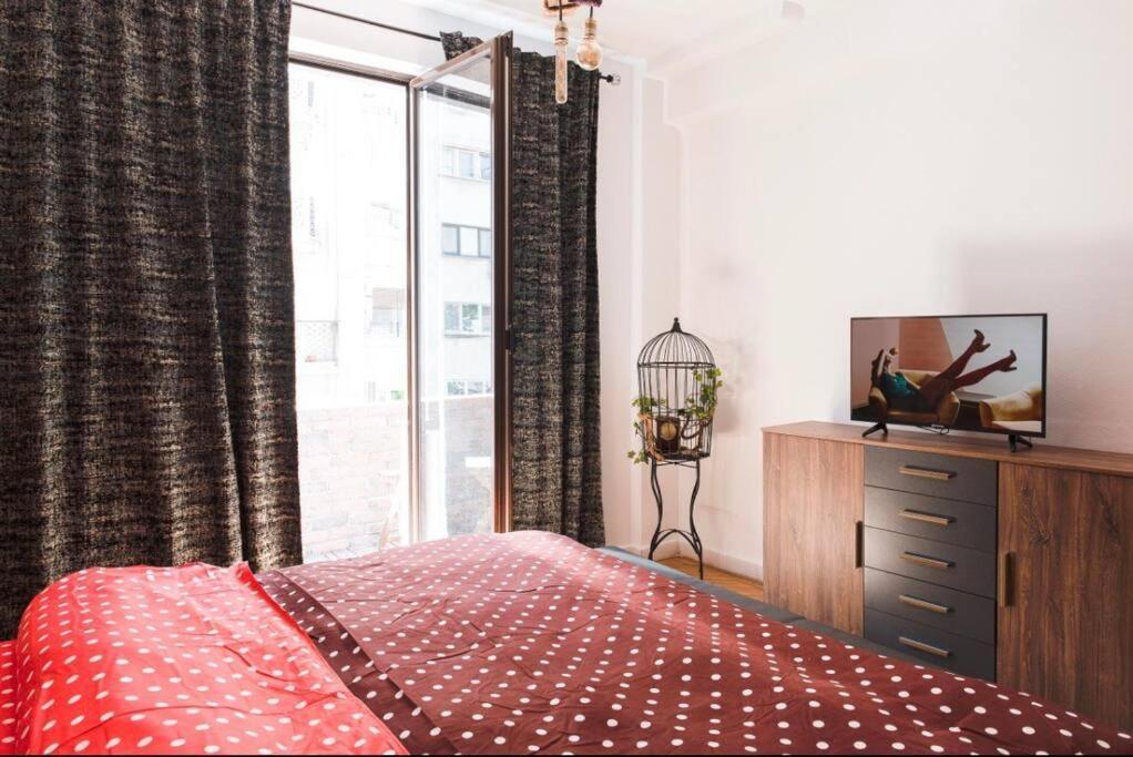 Classy Apartment Unirii Square Bucharest Exterior photo