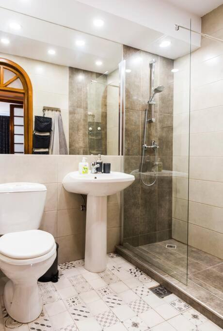 Classy Apartment Unirii Square Bucharest Exterior photo